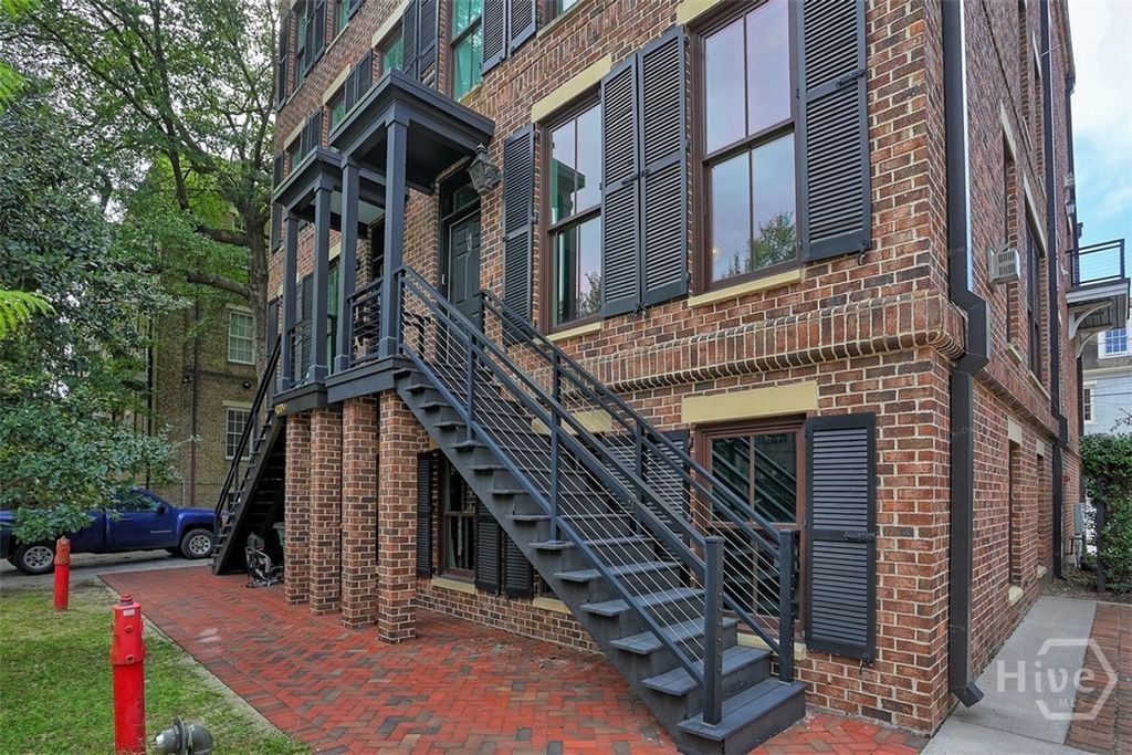 Photo of 407 E McDonough Street, Savannah, GA 31401 (MLS # SA340120)