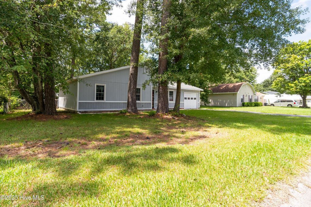 Photo of 309 Luann Road, Jacksonville, NC 28540 (MLS # 100523600)
