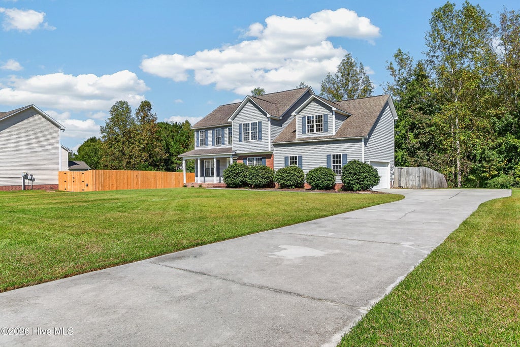 Photo of 172 E Ridge Court, Jacksonville, NC 28540 (MLS # 100610931)