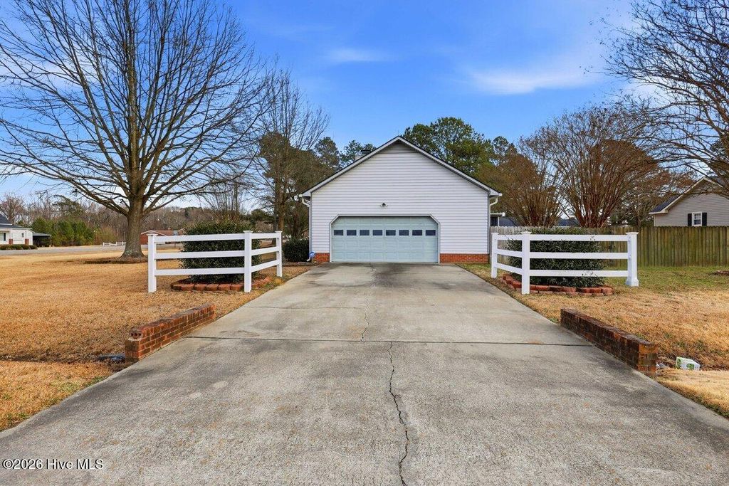 Photo of 101 Shilou Drive, Pikeville, NC 27863 (MLS # 100555142)