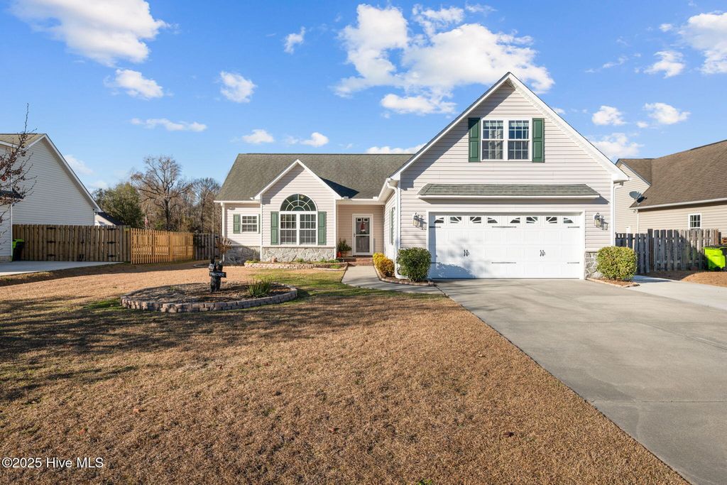 Photo of 109 Fernie Lane, New Bern, NC 28560 (MLS # 100545376)