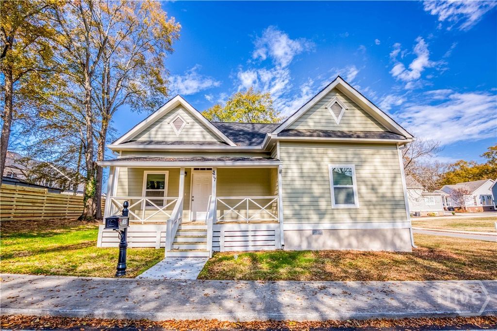Photo of 307 Davis Street, Monroe, GA 30655 (MLS # CL345291)