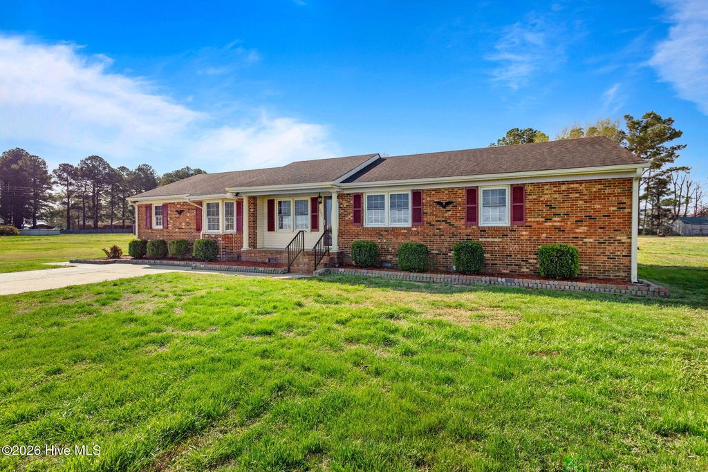 Photo of 1045 Simpson Ditch Road, Elizabeth City, NC 27909 (MLS # 100562793)