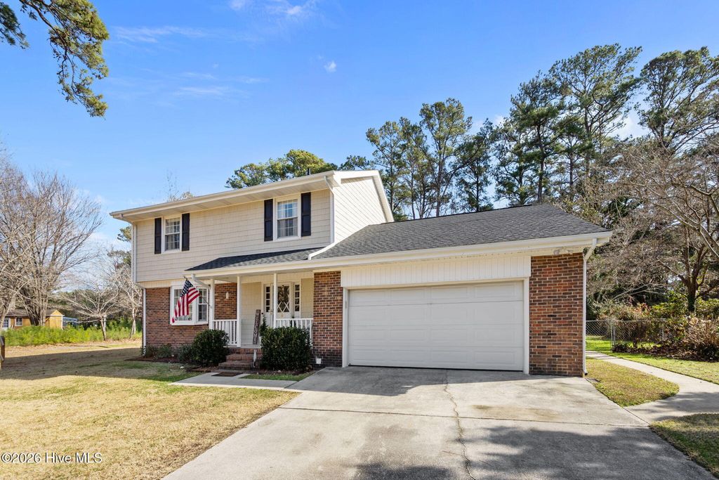 Photo of 209 Cambridge Court, Jacksonville, NC 28546 (MLS # 100547741)
