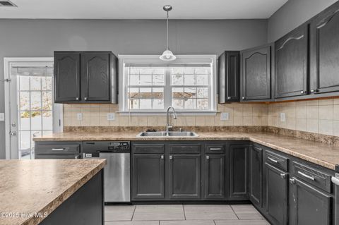 Tiny photo for 406 Little Creek Court, Jacksonville, NC 28546 (MLS # 100546481)