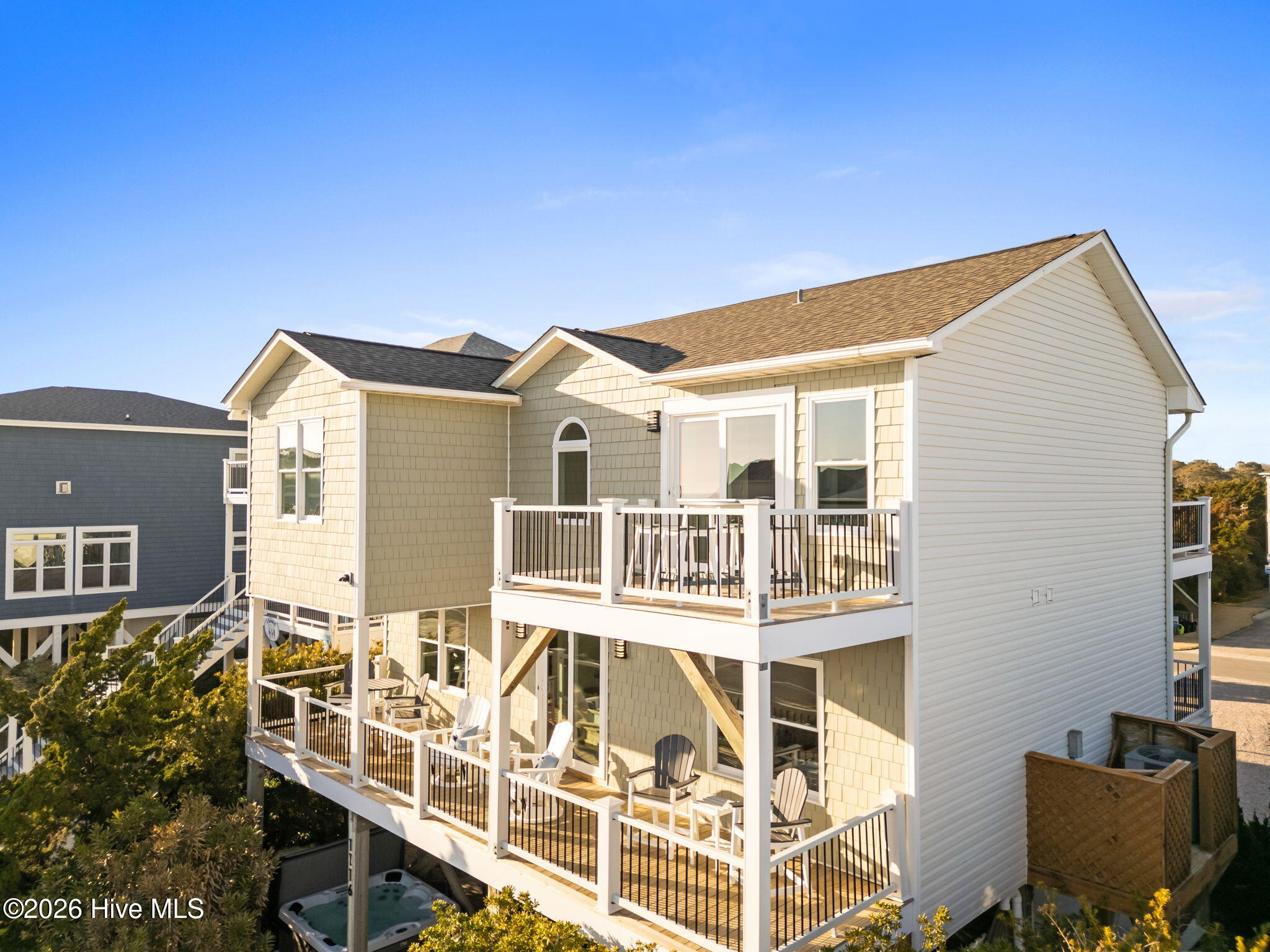 1116 E Beach Drive