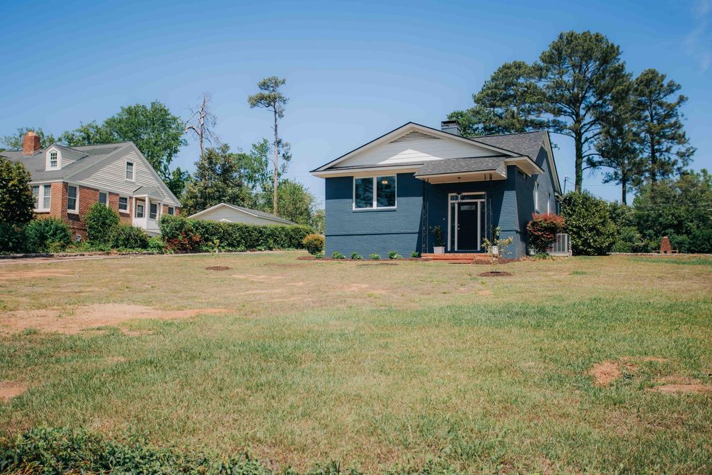 Photo of 2327 Woodbine Road, Augusta, GA 30904 (MLS # 554227)