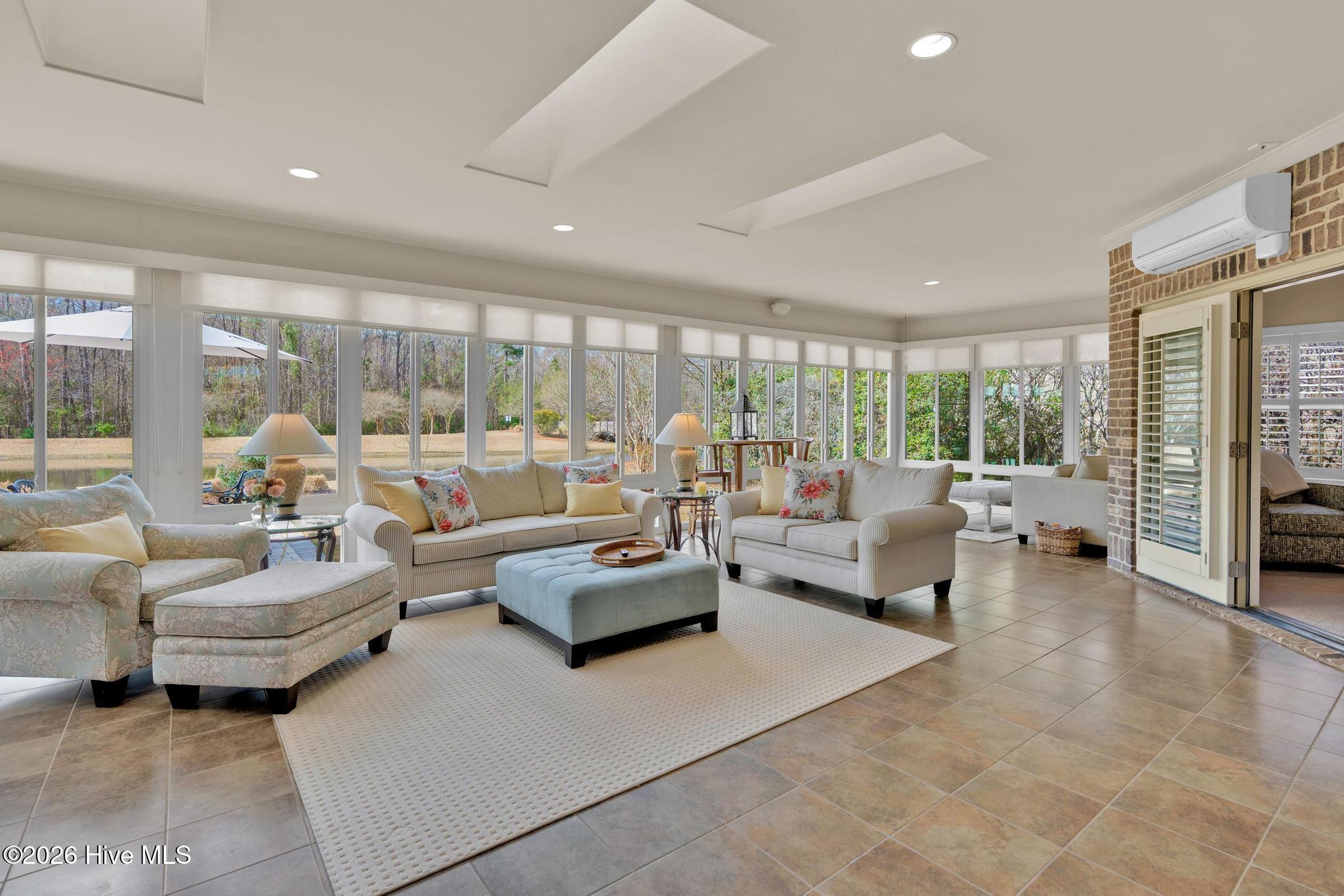1092 Leesburg Drive