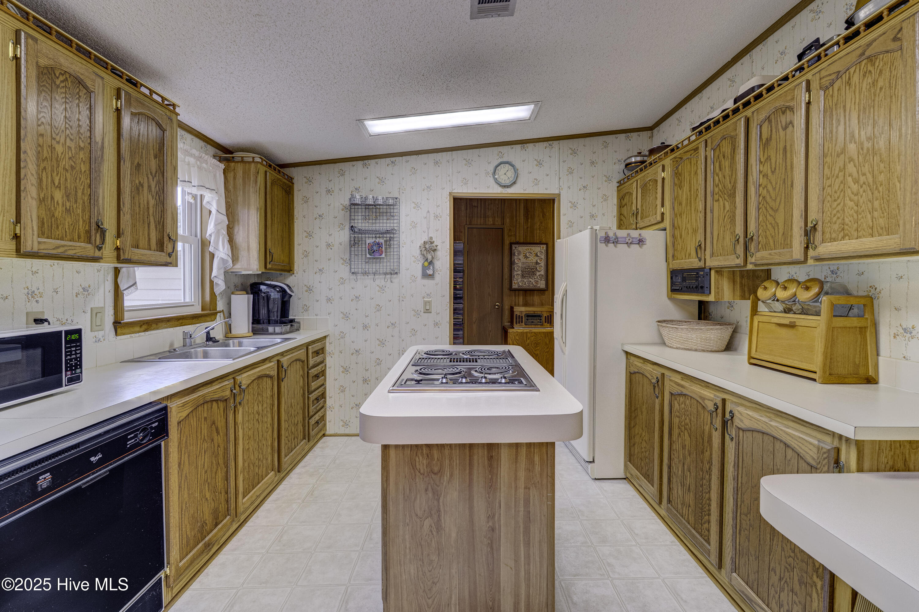 Hampstead, North Carolina 28443, United States, 3 Bedrooms Bedrooms, ,2 BathroomsBathrooms,Residential,Active,255994