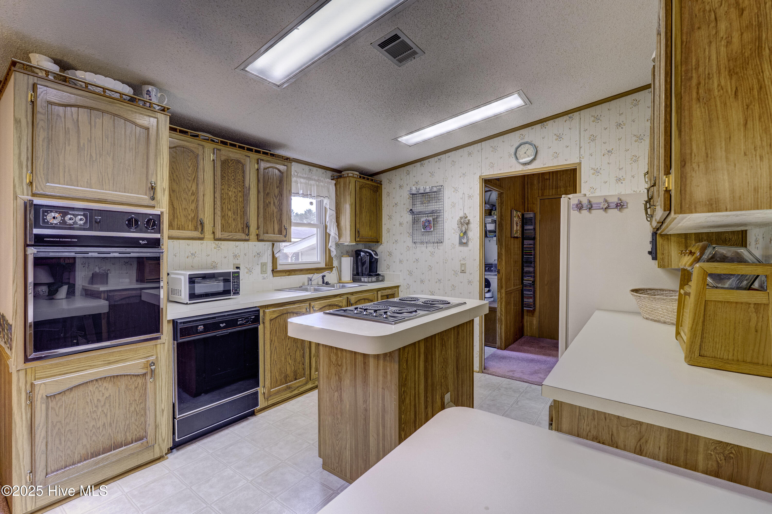 Hampstead, North Carolina 28443, United States, 3 Bedrooms Bedrooms, ,2 BathroomsBathrooms,Residential,Active,255994