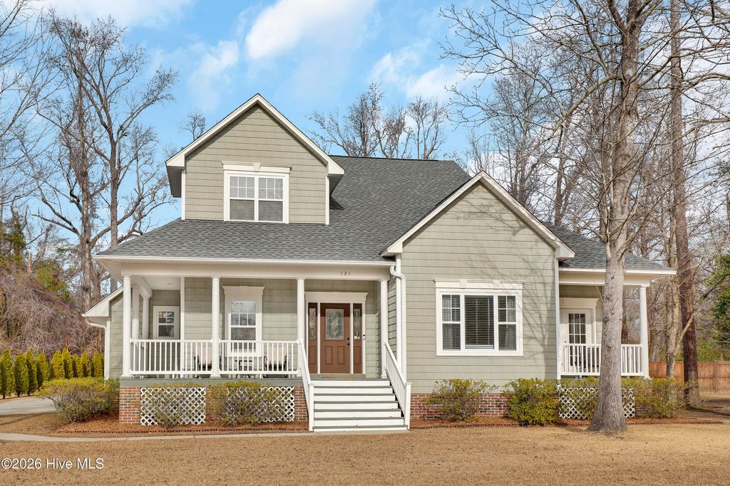 Photo of 121 Candlewood Drive, Hampstead, NC 28443 (MLS # 100550563)