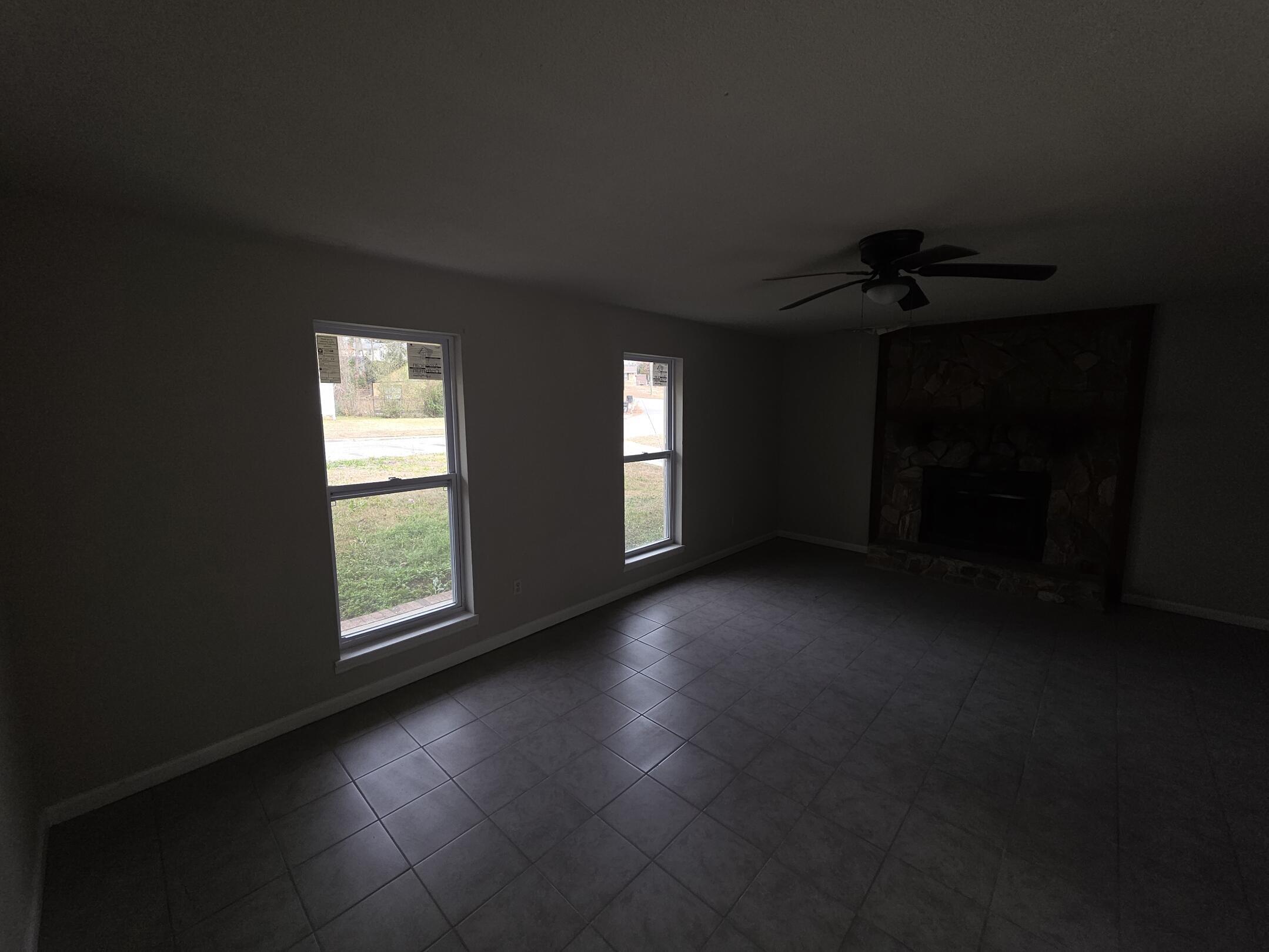 3008 Mistletoe Avenue