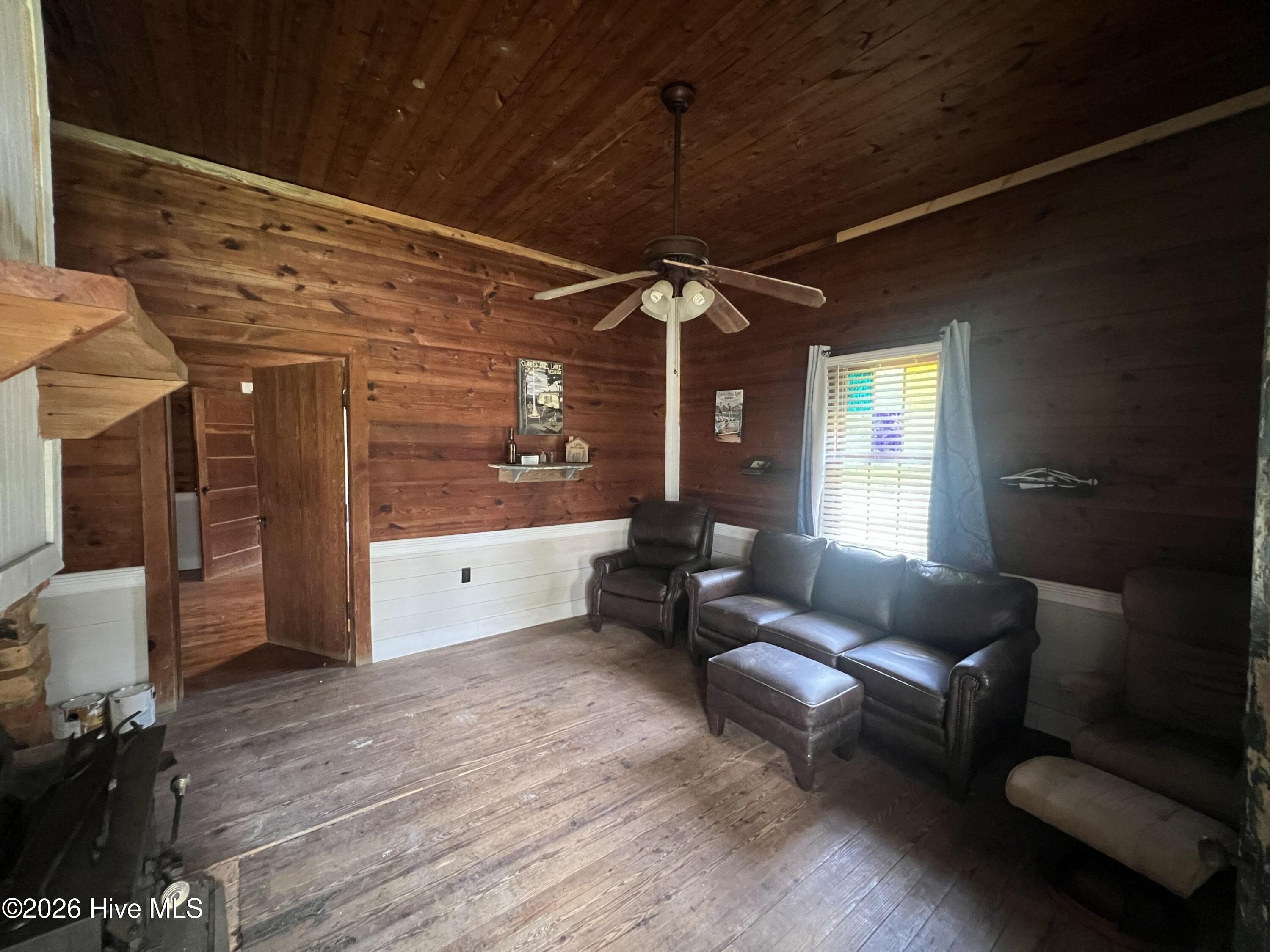 5527 Clay Hill Road