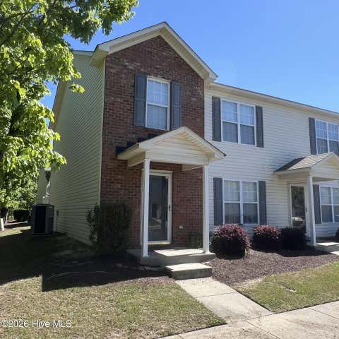 Townhouse For Rent - 4235 Dudleys Grant Drive #A<br/> Pitt County, Winterville, NC 28590