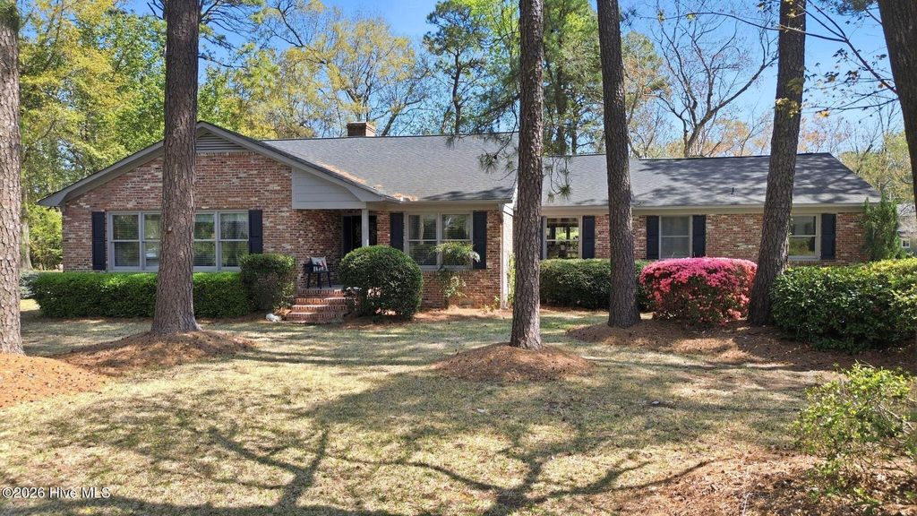 Photo of 302 Suffolk Lane, Wilmington, NC 28409 (MLS # 100563763)