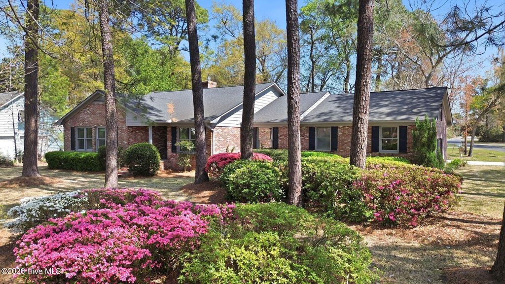 Photo of 302 Suffolk Lane, Wilmington, NC 28409 (MLS # 100563763)