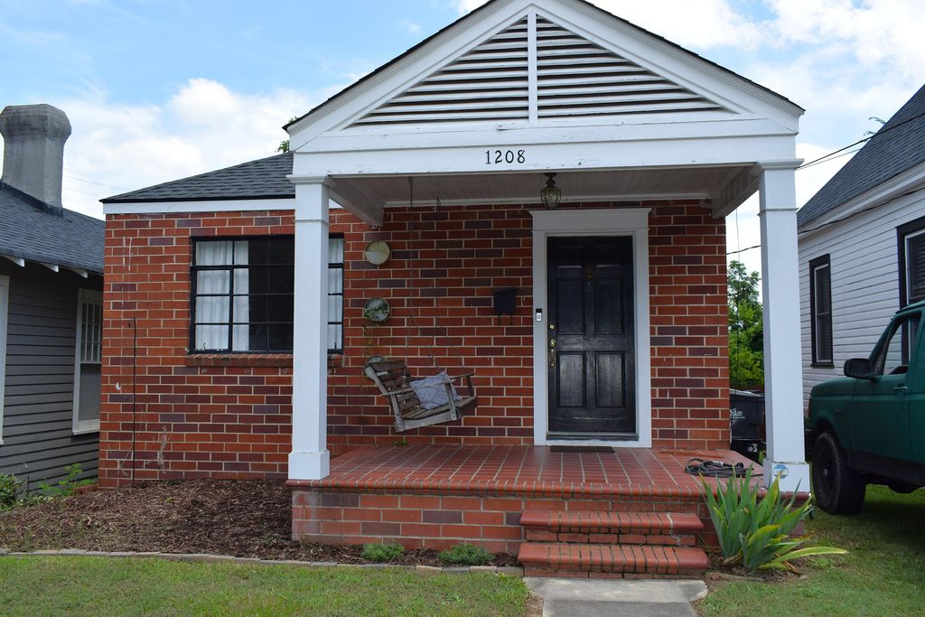 Photo of 1208 Hickman Road, Augusta, GA 30904 (MLS # 550407)