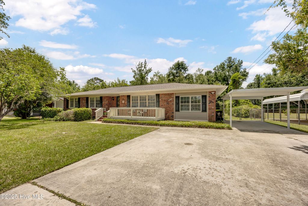 Photo of 605 Mohican Trail, Wilmington, NC 28409 (MLS # 100517118)