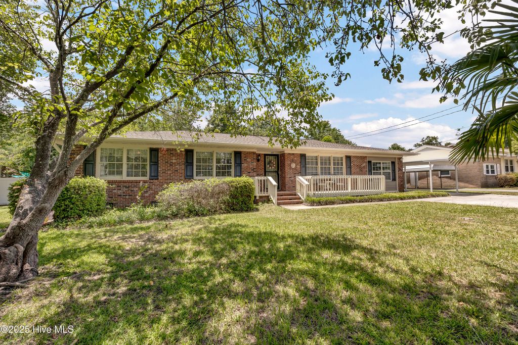 Photo of 605 Mohican Trail, Wilmington, NC 28409 (MLS # 100517118)