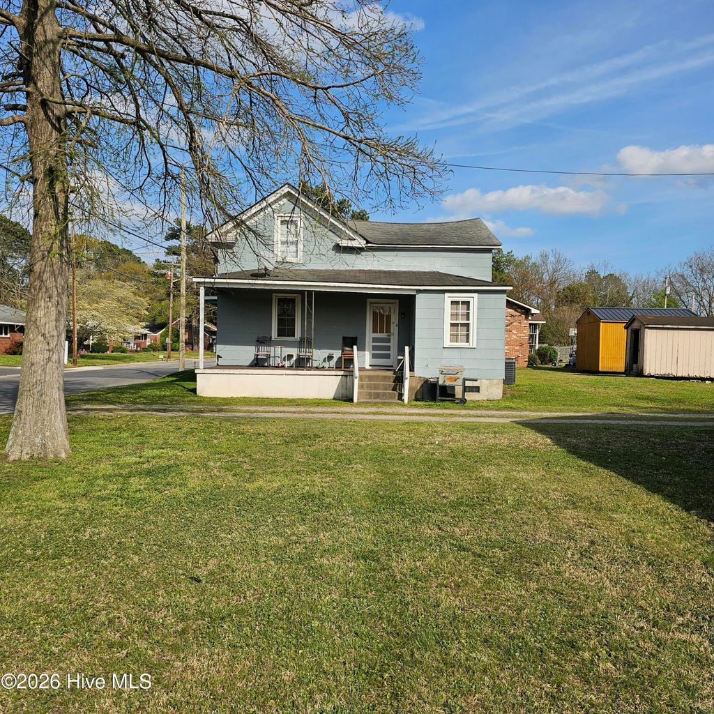 Photo of 805 Park Street, Elizabeth City, NC 27909 (MLS # 100577143)