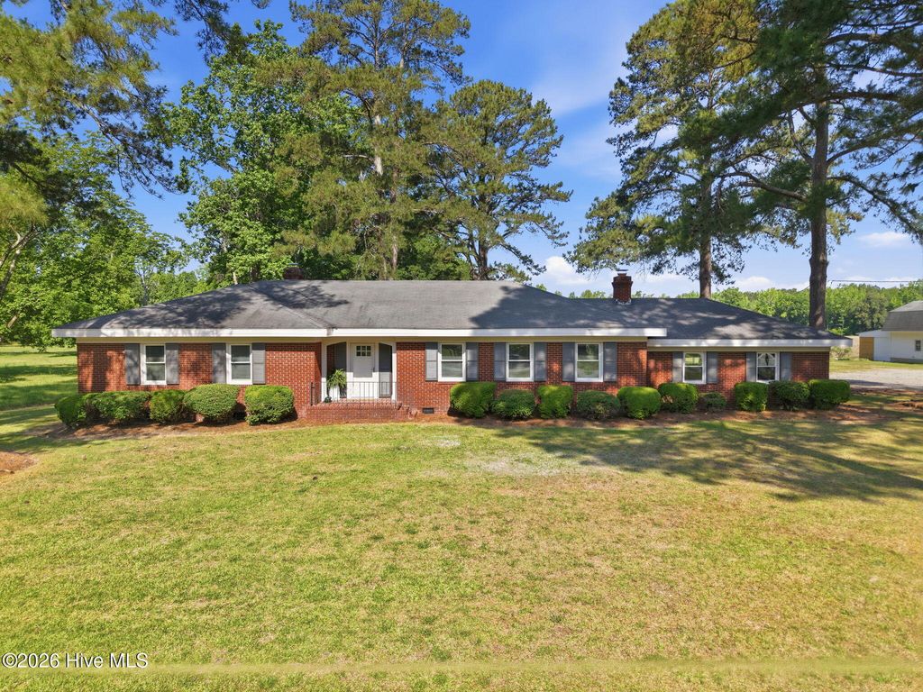 Photo of 1416 Clarksville Drive, Scotland Neck, NC 27874 (MLS # 100575335)