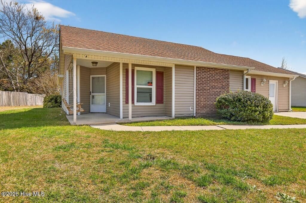 Photo of 104 Hearthstone Court, Jacksonville, NC 28546 (MLS # 100561493)