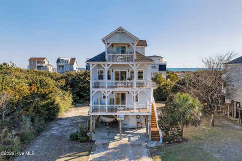 Homes For Sale - 122 Old Village Lane<br/> Onslow County, North Topsail Beach, NC 28460