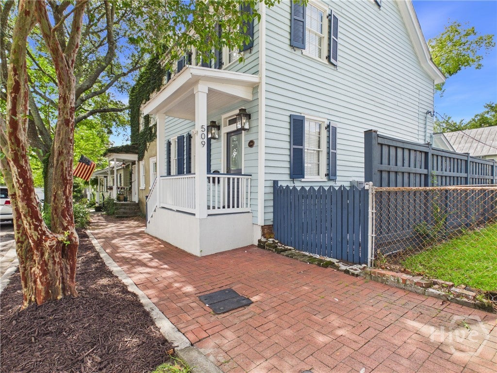 509 E Charlton Street