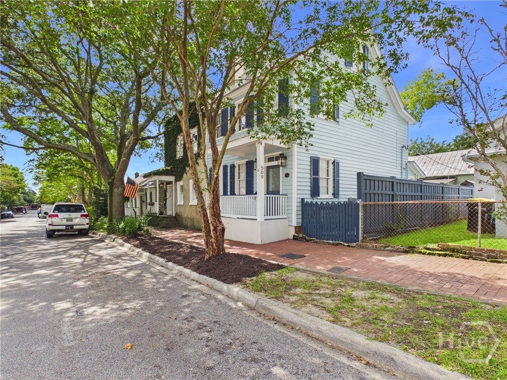 509 E Charlton Street
