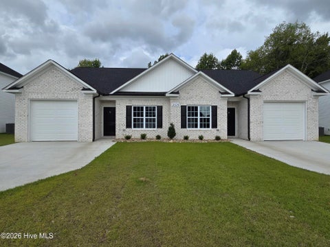 Townhouse For Sale - 2020 Dartford Drive #A<br/> Pitt County, Greenville, NC 27834