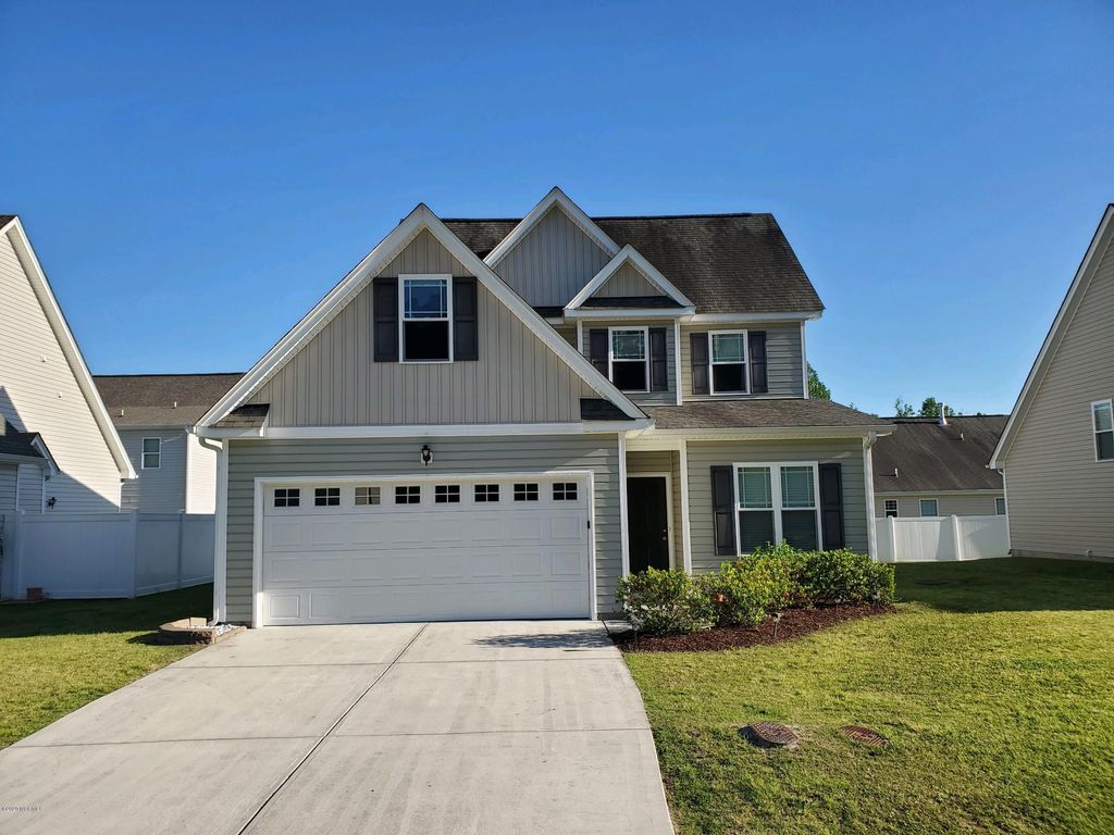 Photo of 434 Peregrine Ridge Drive, New Bern, NC 28560 (MLS # 100544437)