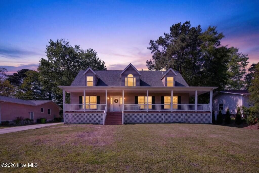 Photo of 106 Portside Lane, New Bern, NC 28562 (MLS # 100561928)