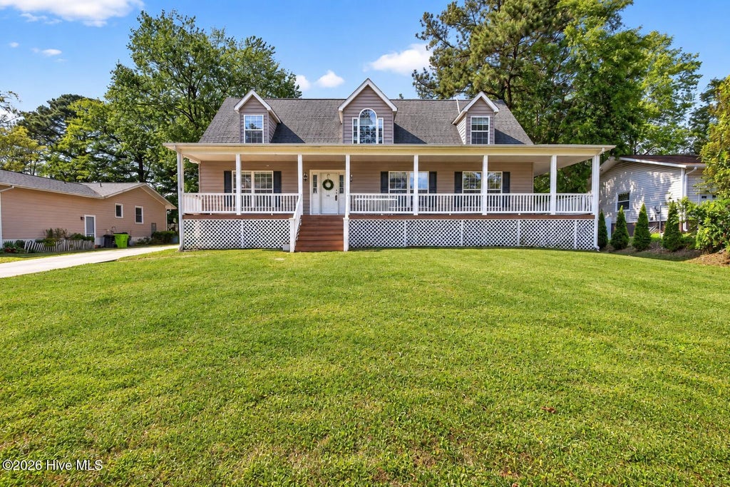 Photo of 106 Portside Lane, New Bern, NC 28562 (MLS # 100561928)