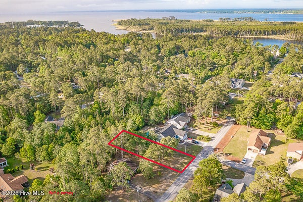 808 BLACK SWAN RD, NEW BERN, NC 28560 - Image 5d5c4c02c3d17d367fe4aeb6a16be3a8/3645167376