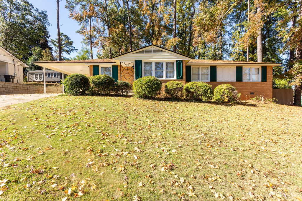 Photo of 505 Stratford Drive, Augusta, GA 30909 (MLS # 549176)