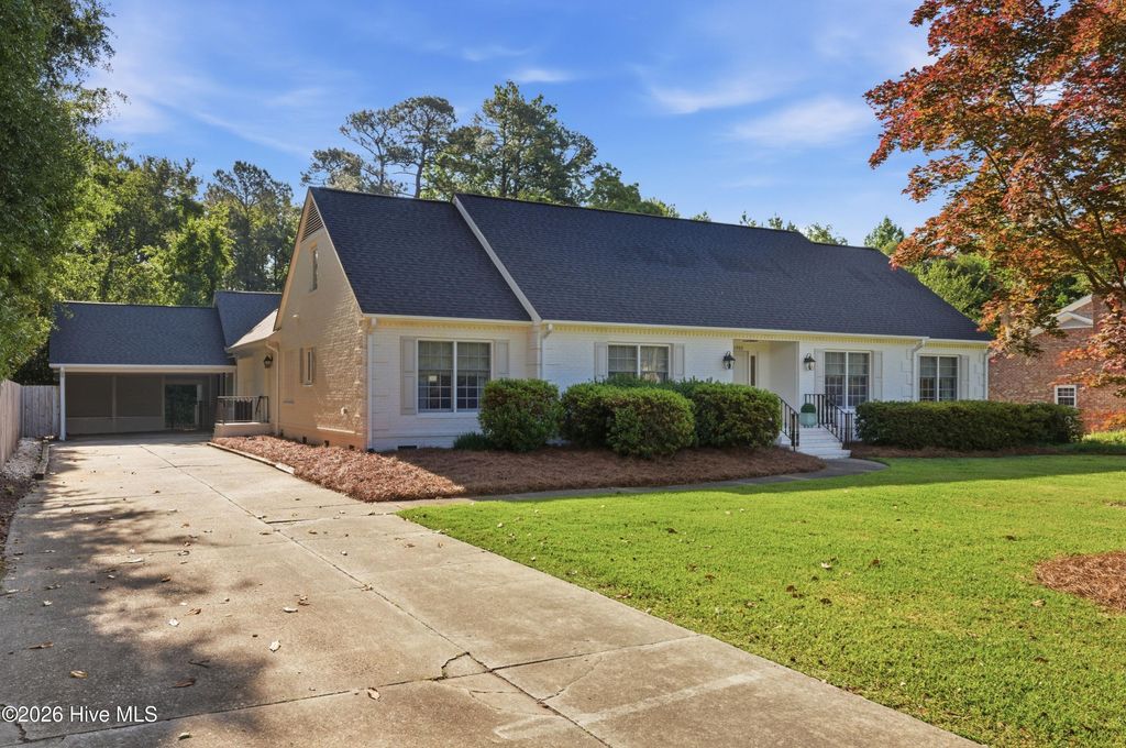 Photo of 1925 Hawthorne Road, Wilmington, NC 28403 (MLS # 100571957)