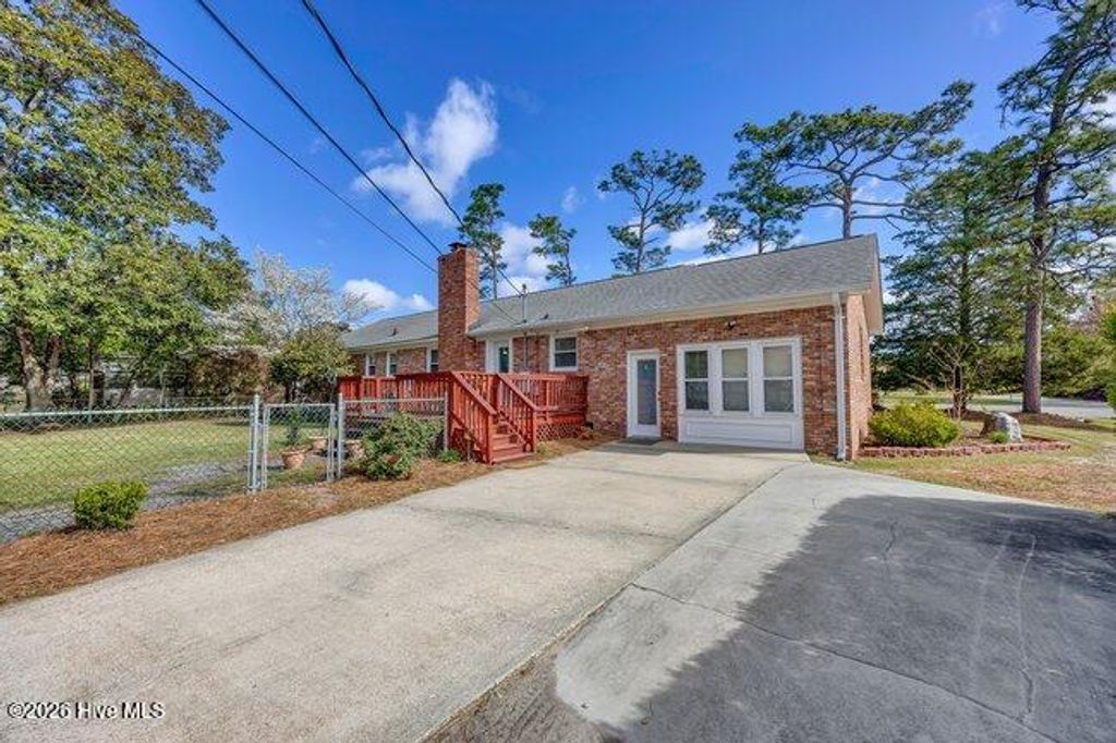 Photo of 214 Longstreet Drive, Wilmington, NC 28412 (MLS # 100541737)