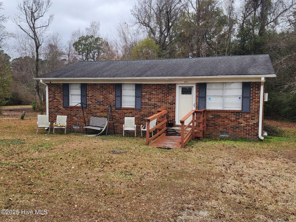 Photo of 851 Parkertown Road, Hubert, NC 28539 (MLS # 100544574)