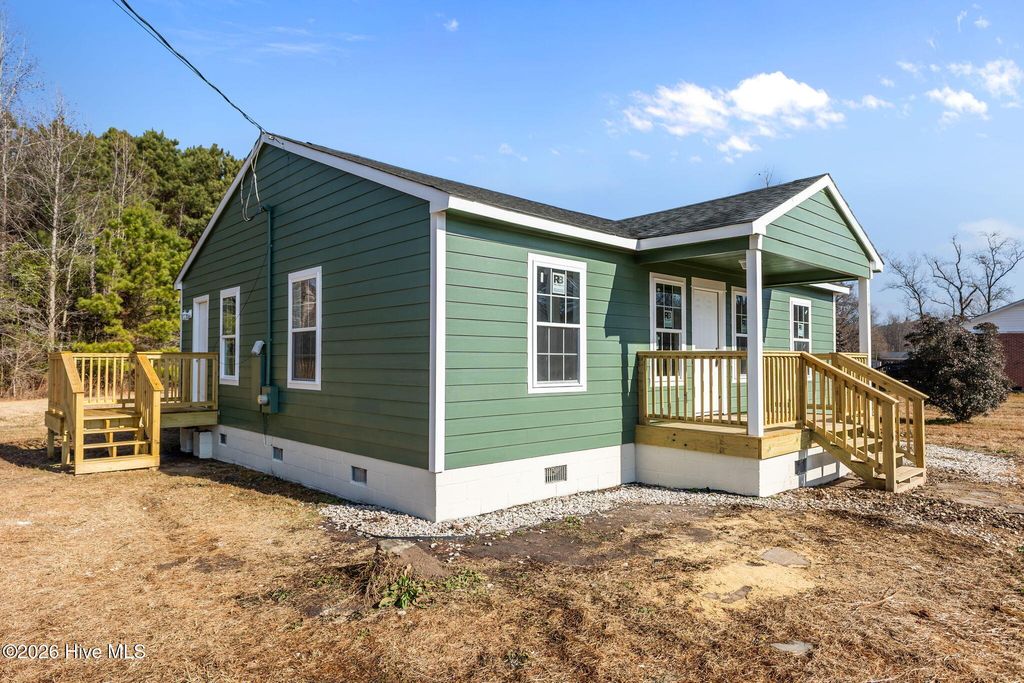 Photo of 1141 Faison Highway, Clinton, NC 28328 (MLS # 100550231)