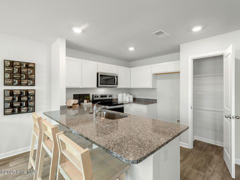 Tiny photo for 118 N Grassland Road #Th 16, Surf City, NC 28445 (MLS # 100545380)