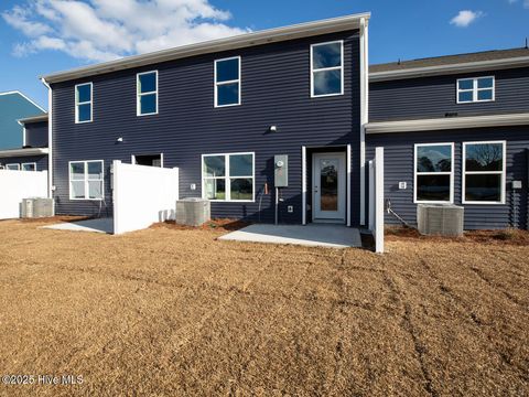 Tiny photo for 118 N Grassland Road #Th 16, Surf City, NC 28445 (MLS # 100545380)