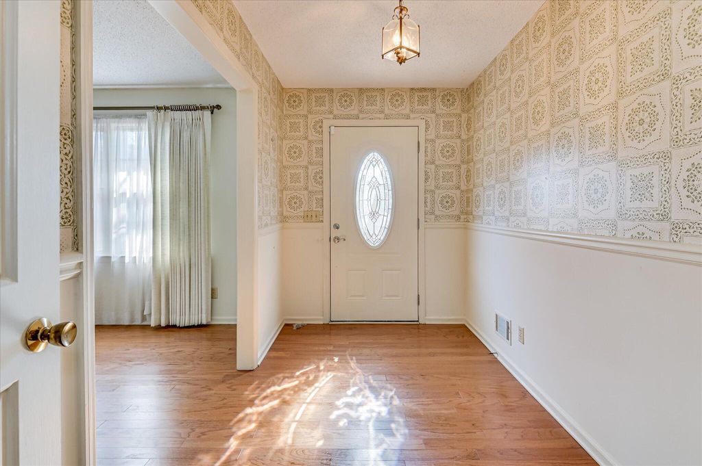 Photo of 1818 Mountside Drive, North Augusta, SC 29841 (MLS # 552543)