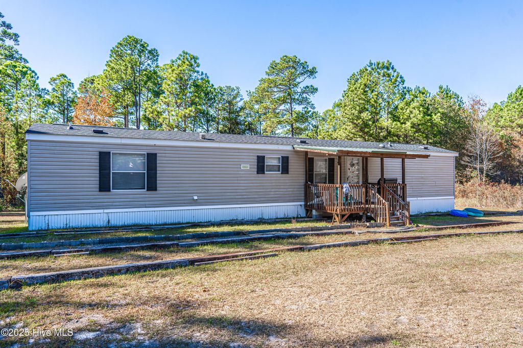 Photo of 408 Wiregrass Road, Rockingham, NC 28379 (MLS # 100544571)