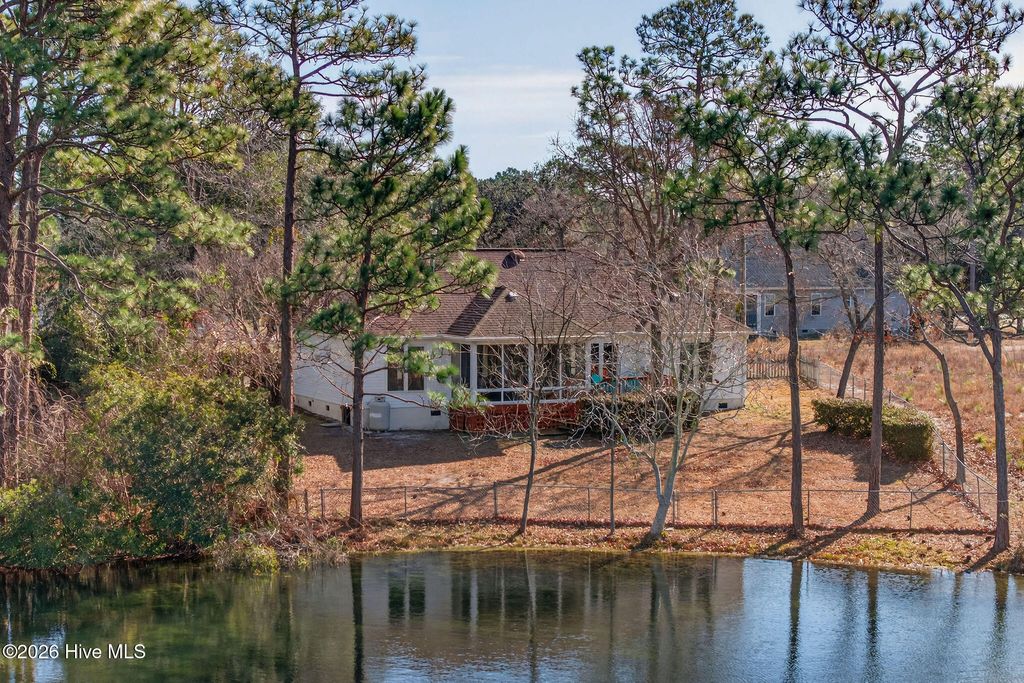 Photo of 714 Summit Drive, Southport, NC 28461 (MLS # 100553077)