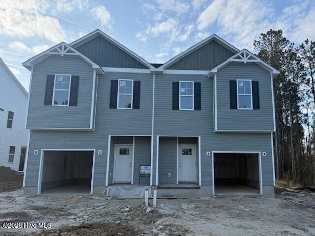 Photo of 117 Crab Claw Spit Lane, Jacksonville, NC 28546 (MLS # 100543601)