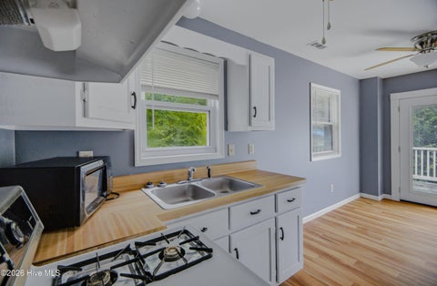 Tiny photo for 312 White Oak Street, Jacksonville, NC 28540 (MLS # 100589879)