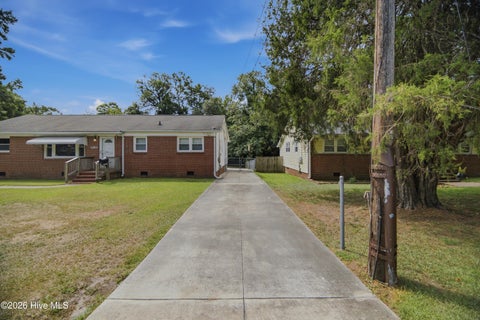 Tiny photo for 312 White Oak Street, Jacksonville, NC 28540 (MLS # 100589879)