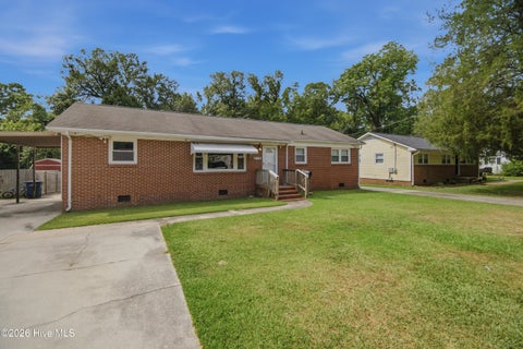 Tiny photo for 312 White Oak Street, Jacksonville, NC 28540 (MLS # 100589879)