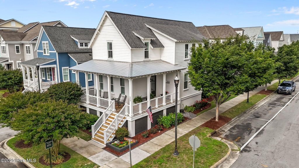 Photo of 200 S Academy Street, Washington, NC 27889 (MLS # 100507829)