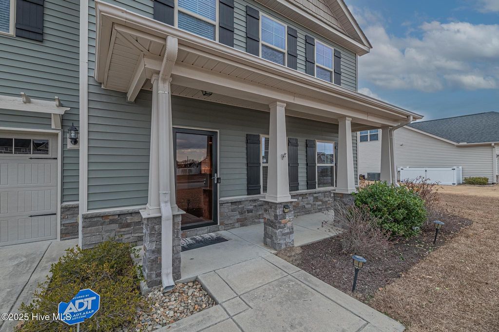 Photo of 228 Copper Creek Drive, Winterville, NC 28590 (MLS # 100547332)